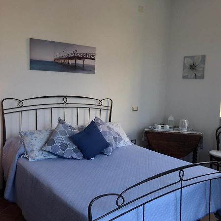カーヴァ・デ・ティッレーニ Piccolo Borgo Bed & Breakfast エクステリア 写真