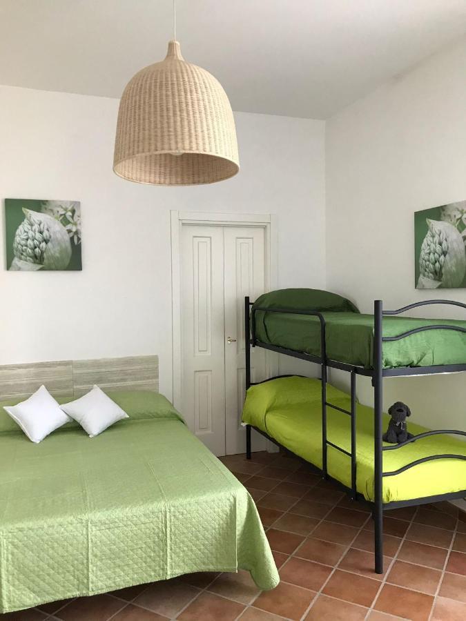 カーヴァ・デ・ティッレーニ Piccolo Borgo Bed & Breakfast エクステリア 写真